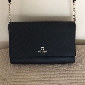 KATE SPADE black crossbody. In perfect condition!!